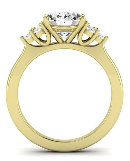 Alyssa Oval Moissanite Engagement Ring yellowgold