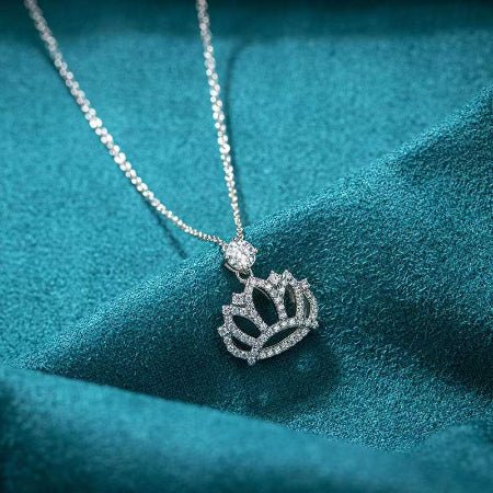 Glenda Moissanite Necklace whitegold