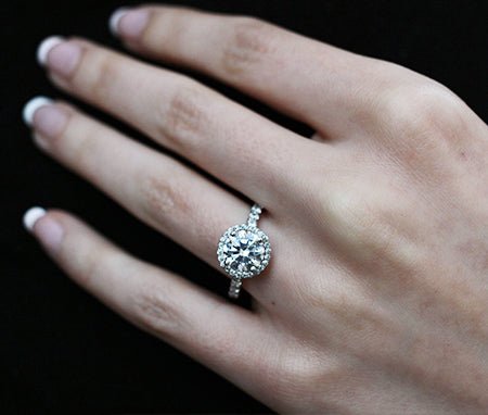 Sweetpea Round Diamond Engagement Ring (Lab Grown Igi Cert) whitegold